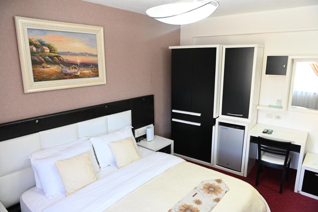Hotel Liss Lezhe Exterior photo