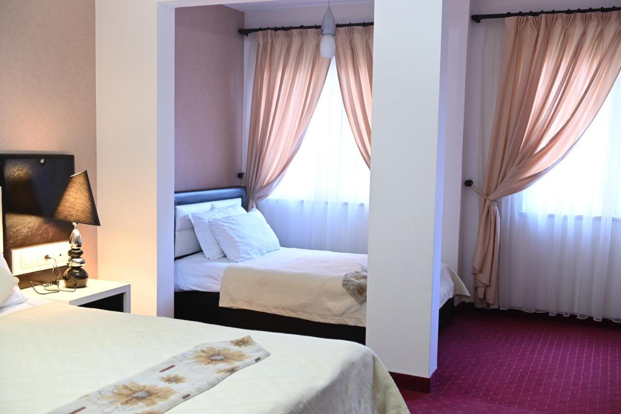 Hotel Liss Lezhe Exterior photo