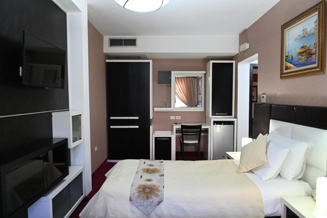 Hotel Liss Lezhe Exterior photo